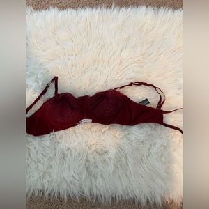 BoutineLA bra, NWOT maroon size Medium